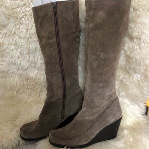 Tan Suede Wedge Boots